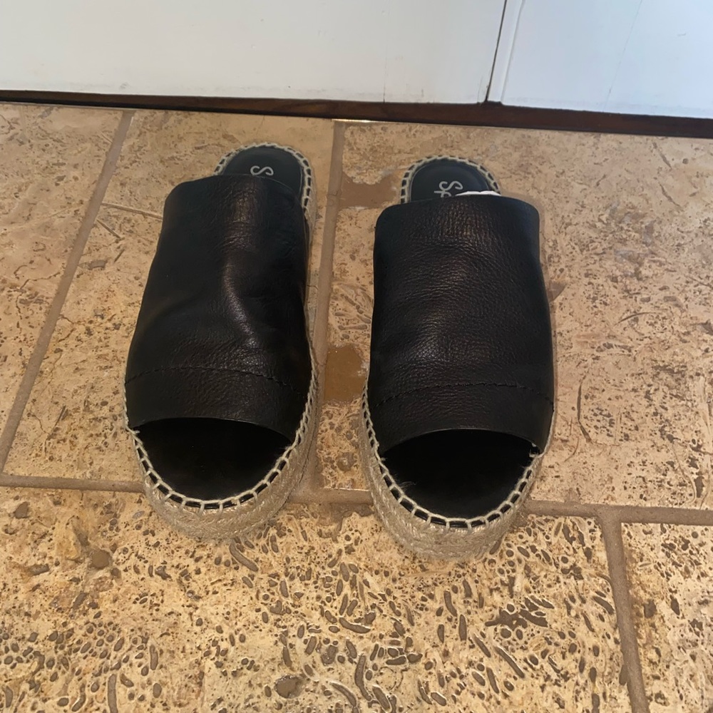Black leather sandals